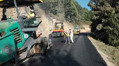 PAVIMENTOS_Equipos_extendido_y_compactado Pavimentación